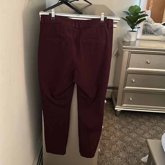 Old navy pixie pants - Picture 2 of 3